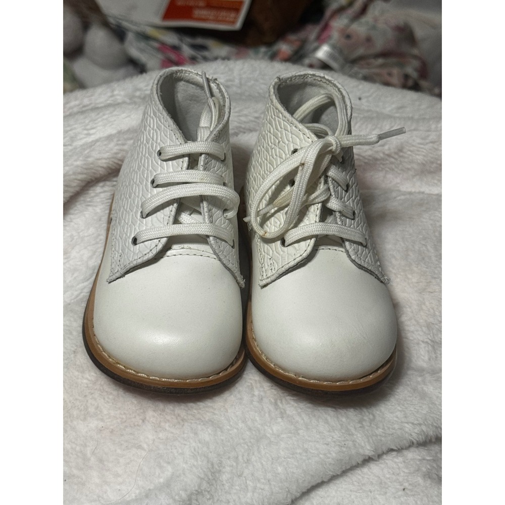 Josmo Walker Toddler White Lace Up Boots Textured Snake Skin Detail Size 5